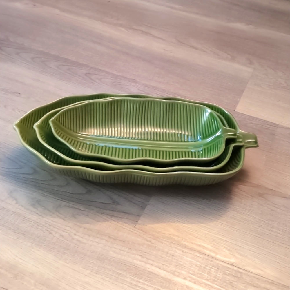 Set 3  Banana Leaf Bowl Portugal Green Salad Serving 13",15",18"